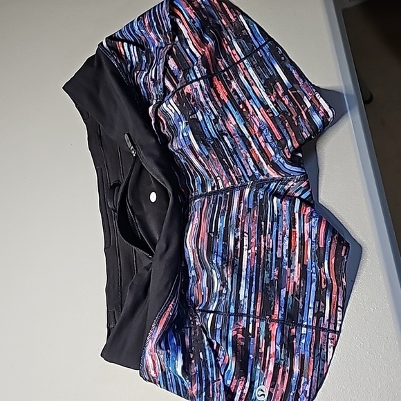 LULULEMON size 4 hinshu alpine white multi/black speed up athletic shorts - Picture 7 of 7
